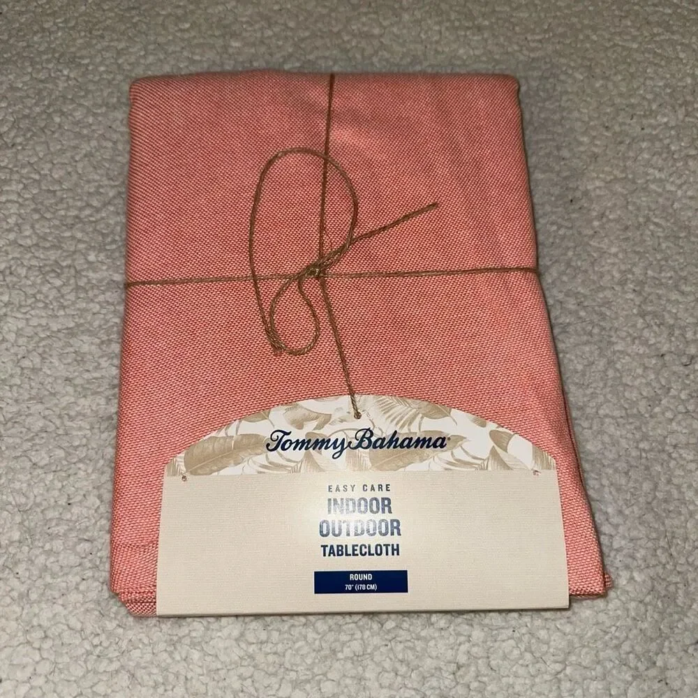 Tommy Bahama Indoor Outdoor Tablecloth Red White 70” Round NWT